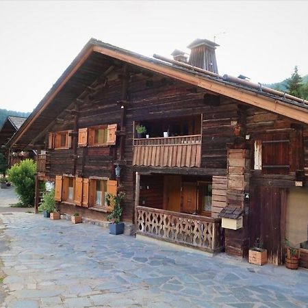 Charmieux Appartement En Chalet Typique Le Grand-Bornand Exterior foto